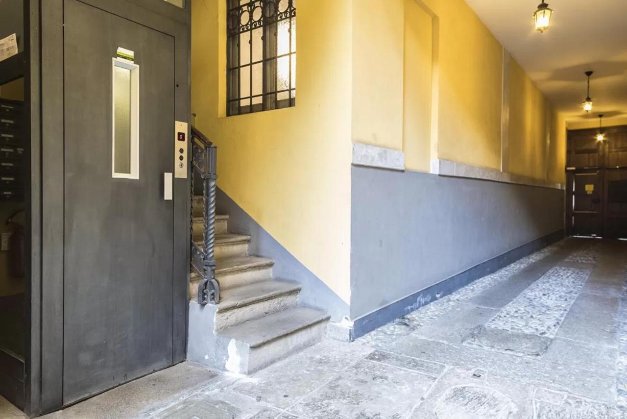 Porta Ticinese 24 Lägenhet Milano Exteriör bild